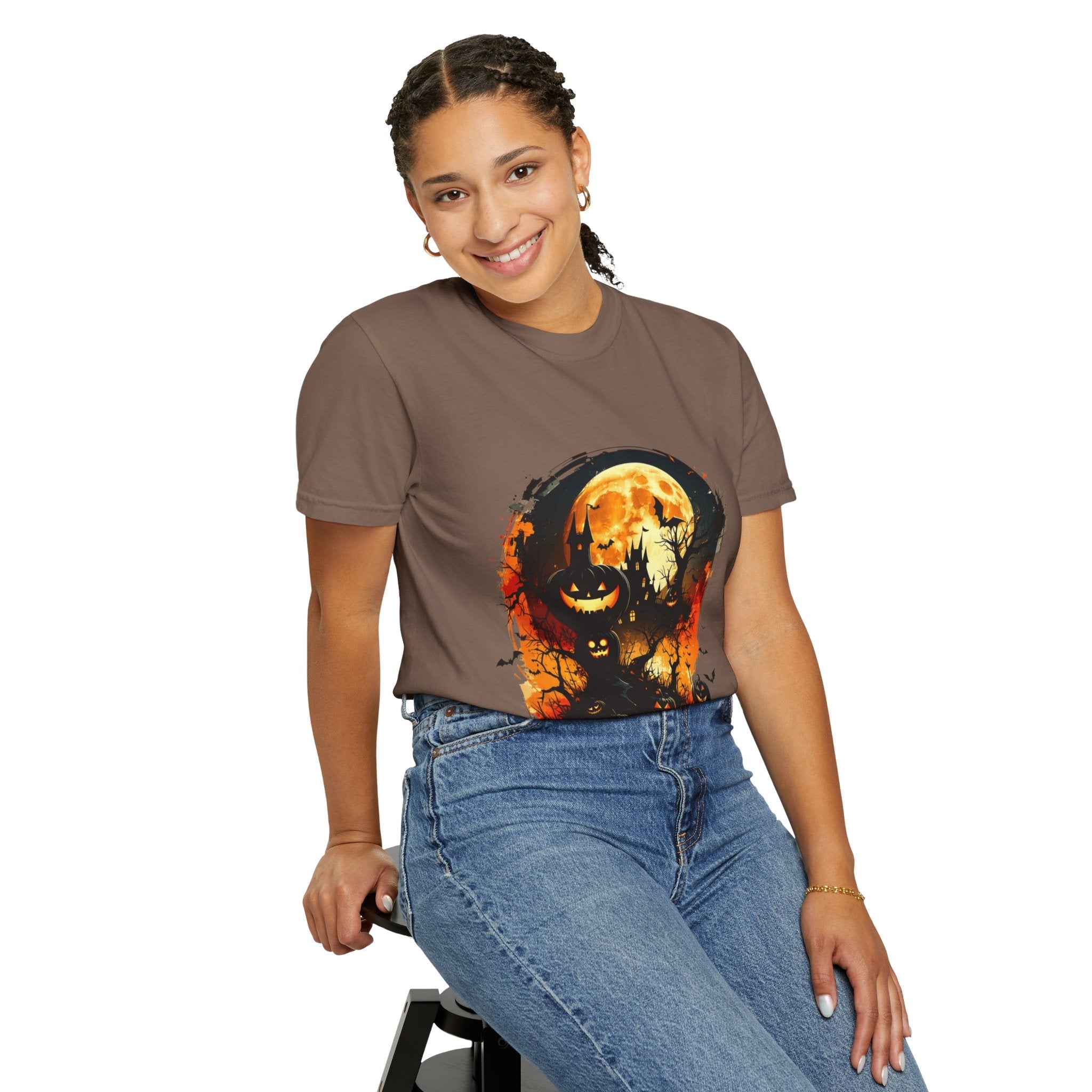 Halloween Moon Graphic T-shirt, Unisex Spooky Shirt, Fall Outfit, October Fest Tee, Halloween Party Wear, Trick or Treat T-shirt - Metamorphosis Creations