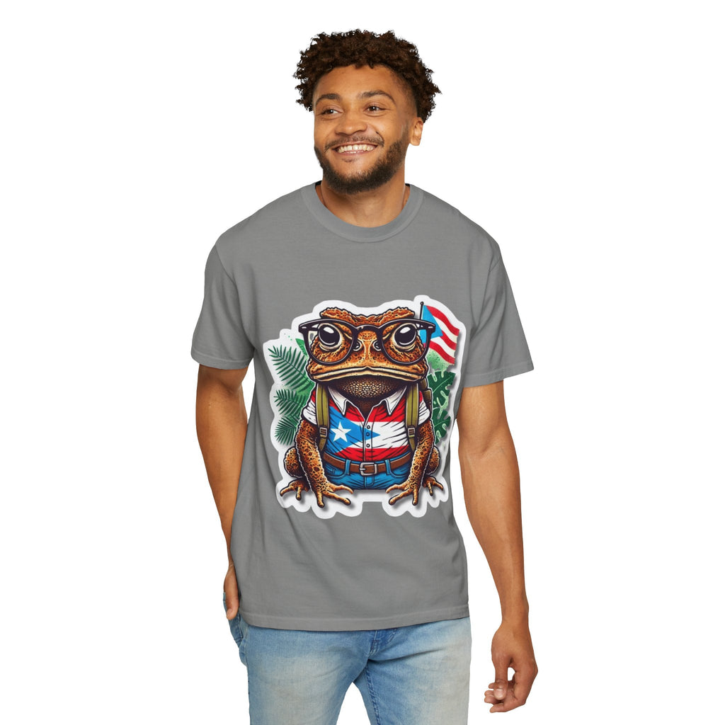 Puerto rico Patriotic Frog T-Shirt, Unisex Garment - Dyed Tee for Nature Lovers, Summer Parties, Luce tu orgullo puertorriqueño con estilo PR - Metamorphosis Creations