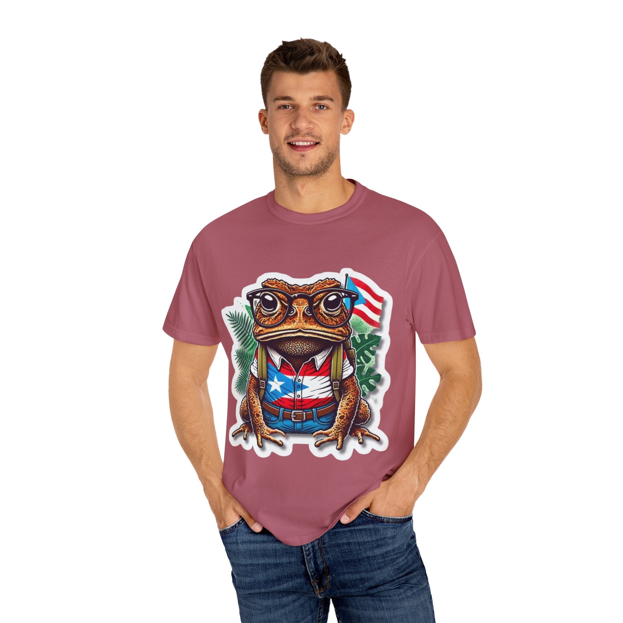 Puerto rico Patriotic Frog T-Shirt, Unisex Garment - Dyed Tee for Nature Lovers, Summer Parties, Luce tu orgullo puertorriqueño con estilo PR - Metamorphosis Creations