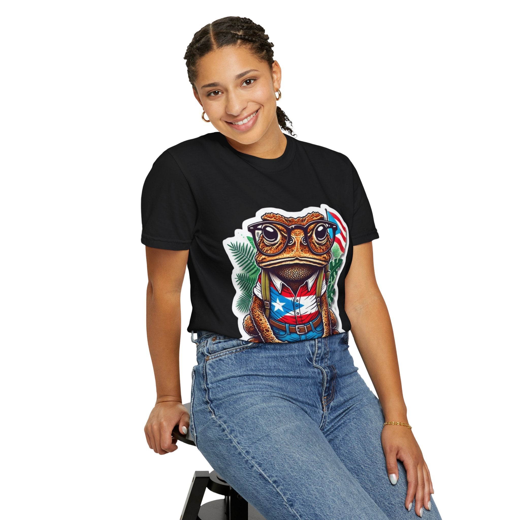 Puerto rico Patriotic Frog T-Shirt, Unisex Garment - Dyed Tee for Nature Lovers, Summer Parties, Luce tu orgullo puertorriqueño con estilo PR - Metamorphosis Creations
