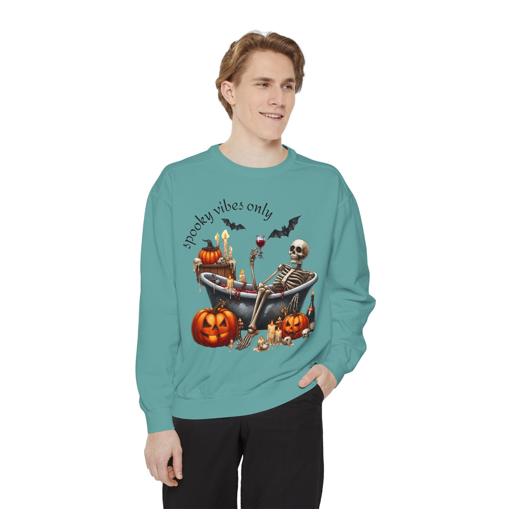 Spooky Vibes Only Sweatshirt, Halloween Sweatshirt, Unisex Fall Apparel, Cozy Trick or Treat Sweatshirt, Comfortable Halloween Gift, [...] - Metamorphosis Creations