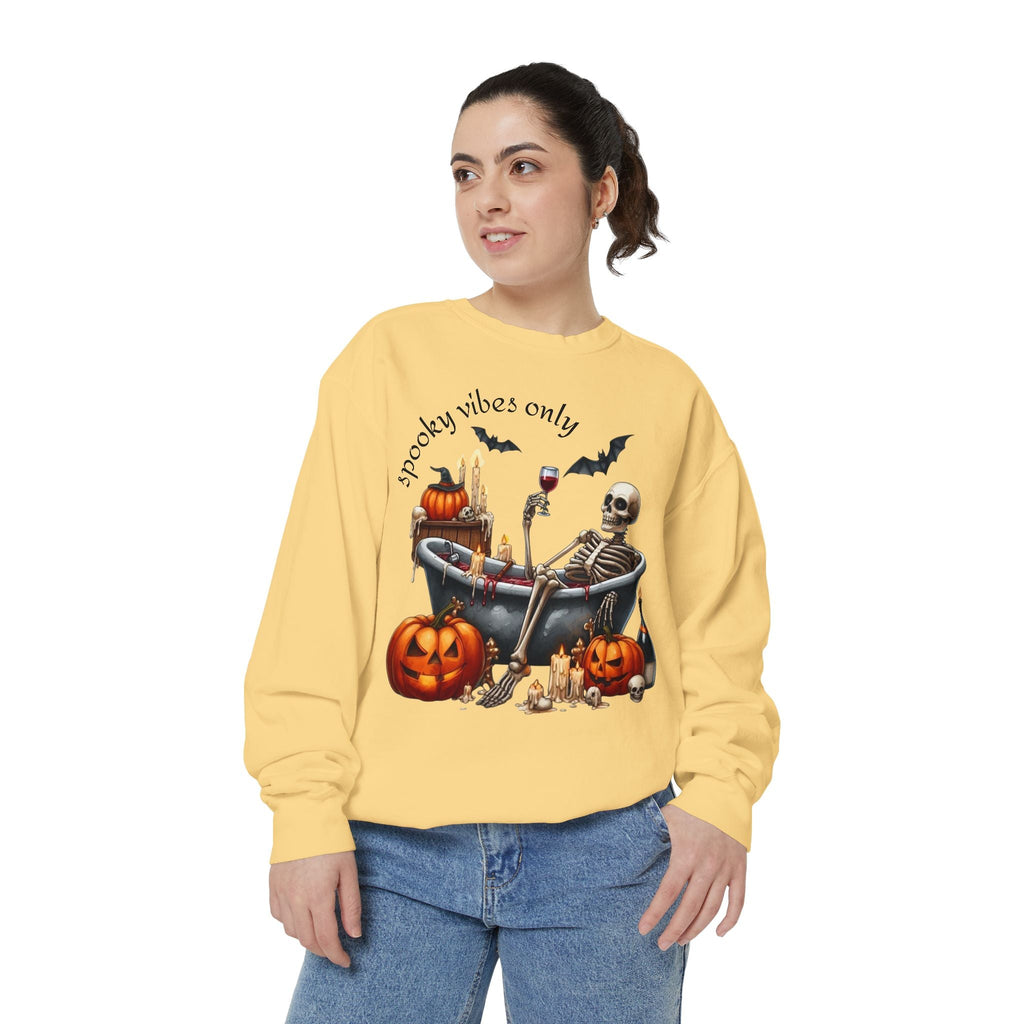 Spooky Vibes Only Sweatshirt, Halloween Sweatshirt, Unisex Fall Apparel, Cozy Trick or Treat Sweatshirt, Comfortable Halloween Gift, [...] - Metamorphosis Creations