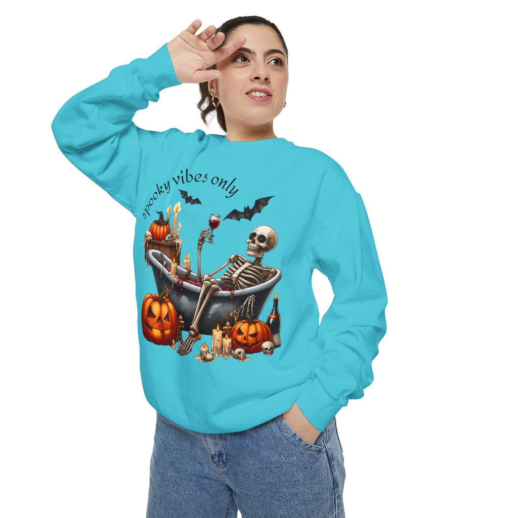 Spooky Vibes Only Sweatshirt, Halloween Sweatshirt, Unisex Fall Apparel, Cozy Trick or Treat Sweatshirt, Comfortable Halloween Gift, [...] - Metamorphosis Creations