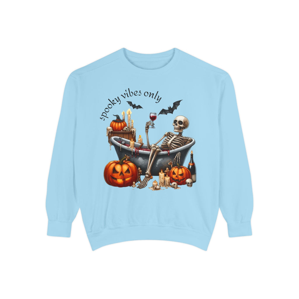 Spooky Vibes Only Sweatshirt, Halloween Sweatshirt, Unisex Fall Apparel, Cozy Trick or Treat Sweatshirt, Comfortable Halloween Gift, [...] - Metamorphosis Creations