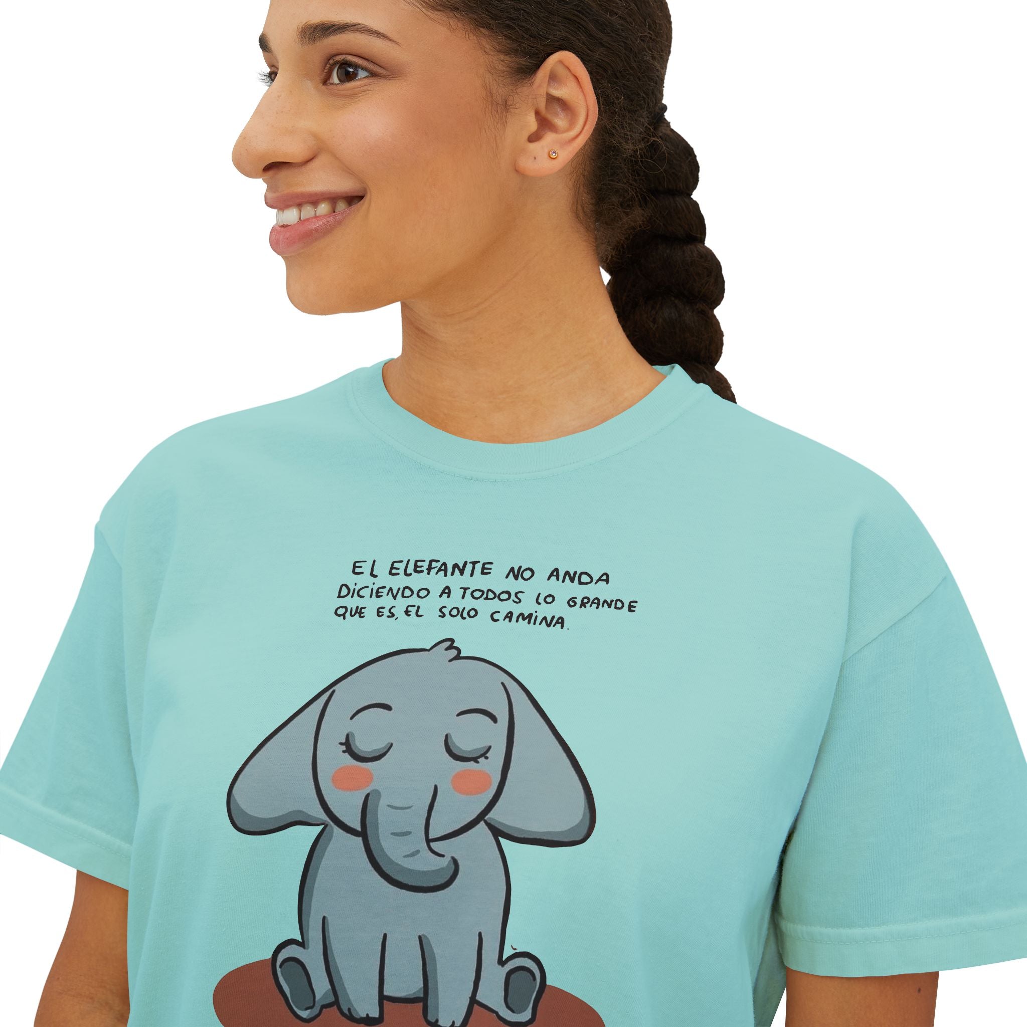 🌸 🧘‍♀️ Viste tu paz – Que tu energía hable primero Cute Elephant Women's Boxy Tee, Relaxed Fit Shirt, Gift for Animal Lovers, Casual Wear, - Metamorphosis Creations
