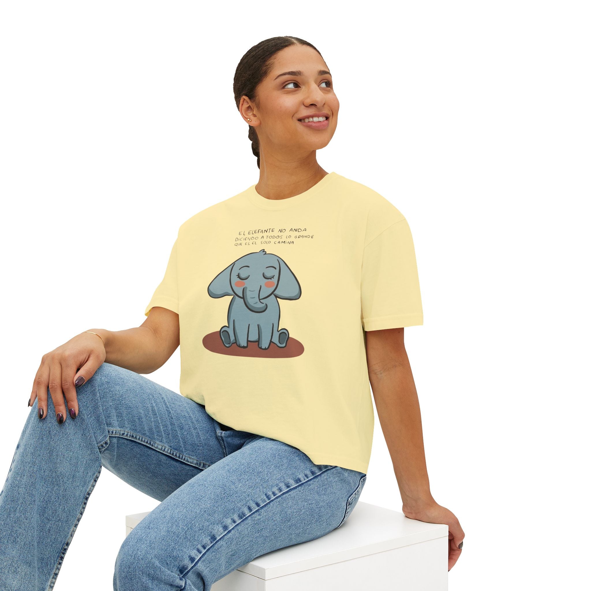 🌸 🧘‍♀️ Viste tu paz – Que tu energía hable primero Cute Elephant Women's Boxy Tee, Relaxed Fit Shirt, Gift for Animal Lovers, Casual Wear, - Metamorphosis Creations